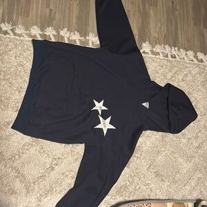 Navy blue Elfric Eden hoodie that’s never been worn a uni sex medium